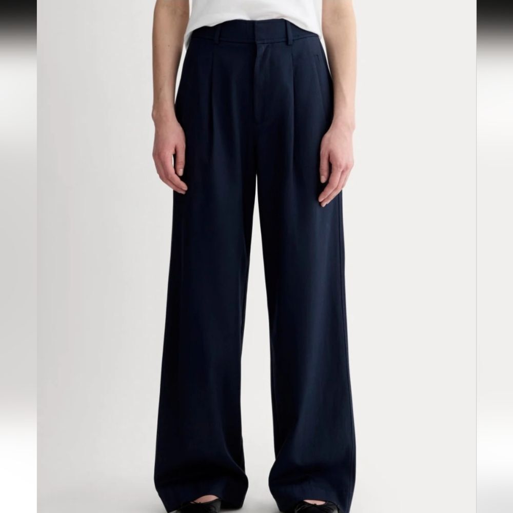 NWT Everlane The Draper Pleated Pant in Buttersmooth Navy Blue Wide Leg Size 4S - Picture 14 of 14